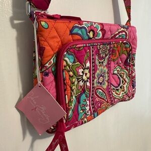 NWT Vera Bradley Pink Paisley Quilted Crossbody 🌺💐🌼